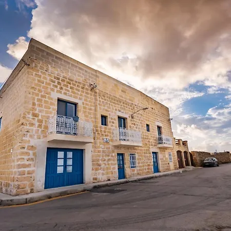 Fiftyfour West Boutique Living Couette-café