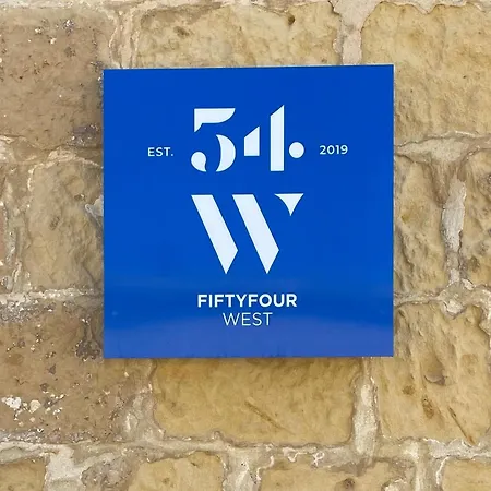 Bed & Breakfast Fiftyfour West Boutique Living 4*