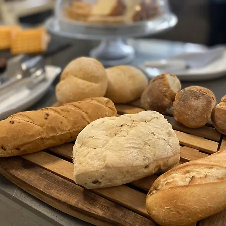 Fiftyfour West Boutique Living 4*