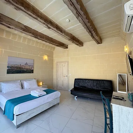 Fiftyfour West Boutique Living Għarb