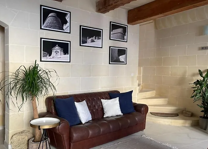 Fiftyfour West Boutique Living Couette-café 4*