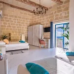 Fiftyfour West Boutique Living Bed & Breakfast