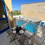 Fiftyfour West Boutique Living B&B 4*