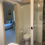 לינה וארוחת בוקר Fiftyfour West Boutique Living 4*