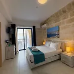 Fiftyfour West Boutique Living Bed & Breakfast 4*