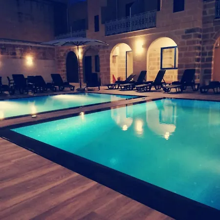 Fiftyfour West Boutique Living 4* Għarb