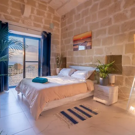 Fiftyfour West Boutique Living Għarb