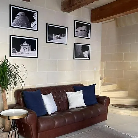 Fiftyfour West Boutique Living Bed & Breakfast 4*