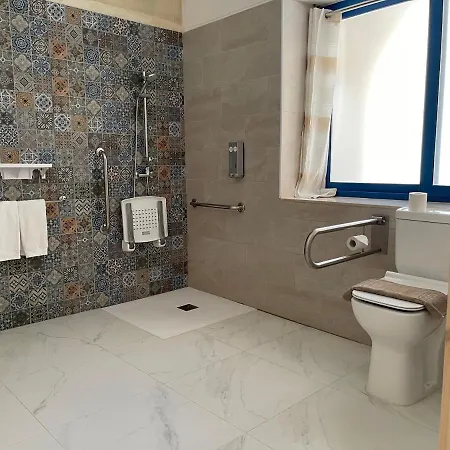 Oda ve Kahvaltı Fiftyfour West Boutique Living Għarb