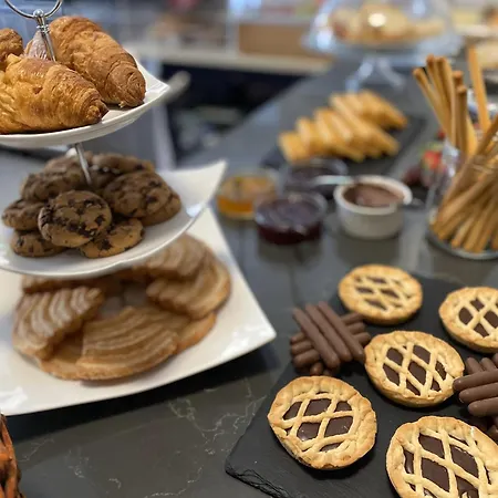 Fiftyfour West Boutique Living 4*