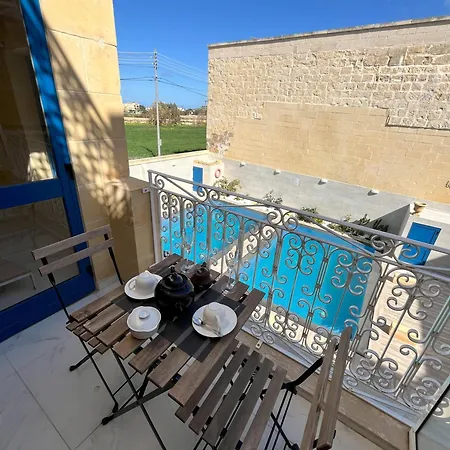 Fiftyfour West Boutique Living Panzió 4*