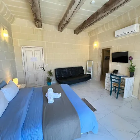 Fiftyfour West Boutique Living Bed & Breakfast