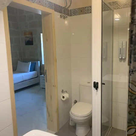 Bed & Breakfast Fiftyfour West Boutique Living 4*