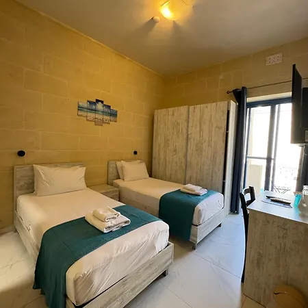 Fiftyfour West Boutique Living Għarb