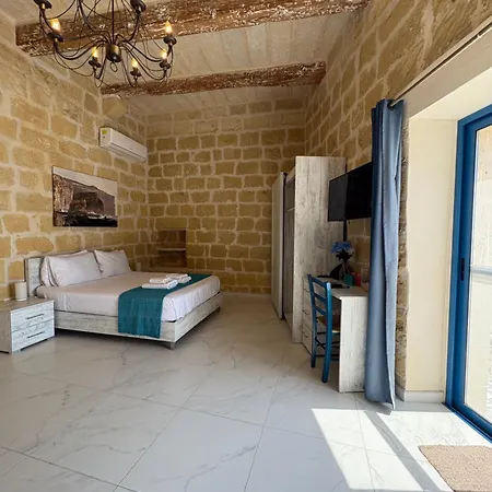 Fiftyfour West Boutique Living 4* Għarb