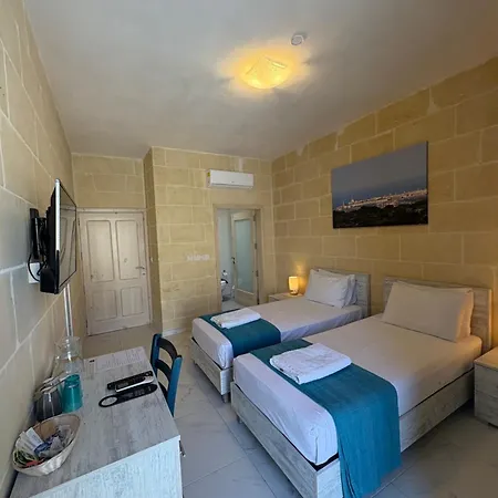Fiftyfour West Boutique Living 4* Għarb