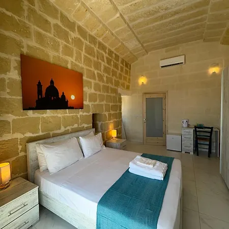 Fiftyfour West Boutique Living Panzió Għarb