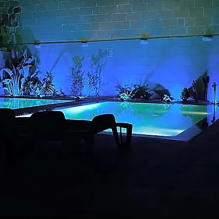 Fiftyfour West Boutique Living 4* ガルブ