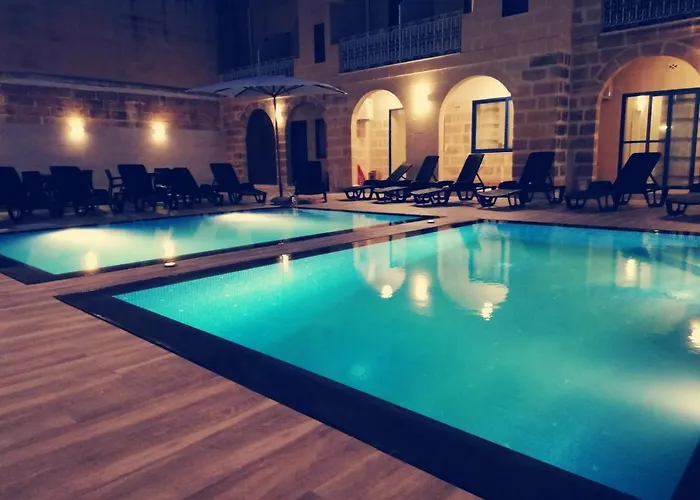 Fiftyfour West Boutique Living 4* Għarb