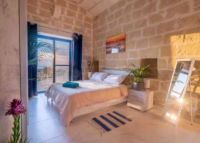 Fiftyfour West Boutique Living Għarb