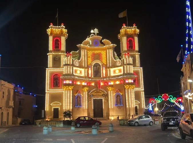 B&B Fiftyfour West Boutique Living 4*