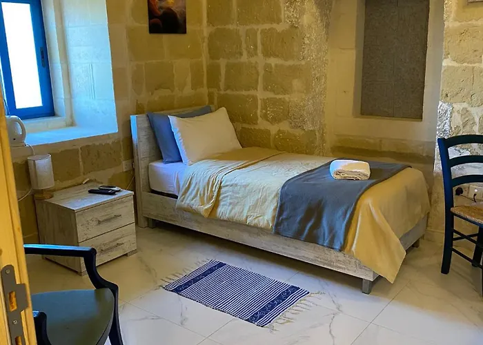 Fiftyfour West Boutique Living Għarb