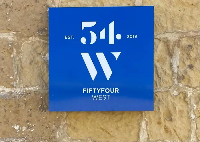 Bed & Breakfast Fiftyfour West Boutique Living 4*