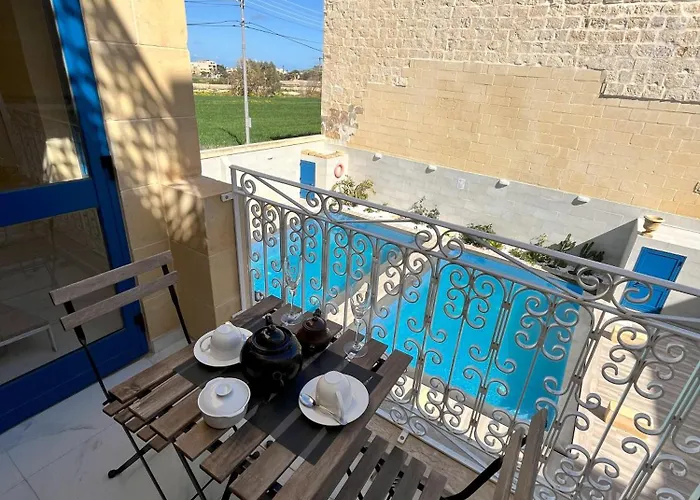 Fiftyfour West Boutique Living B&B 4*