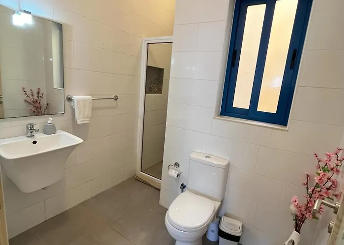 Fiftyfour West Boutique Living B&B 4*