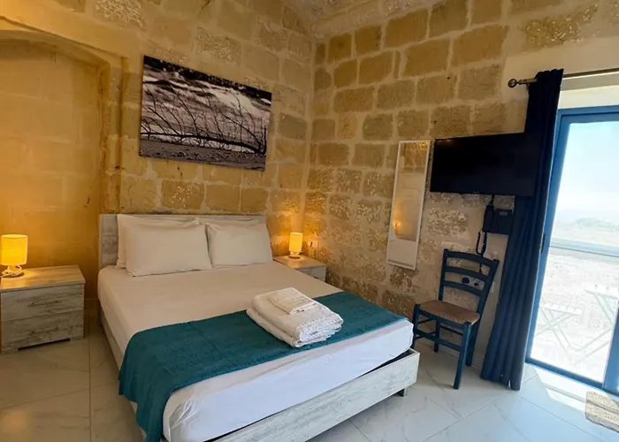 Fiftyfour West Boutique Living Għarb