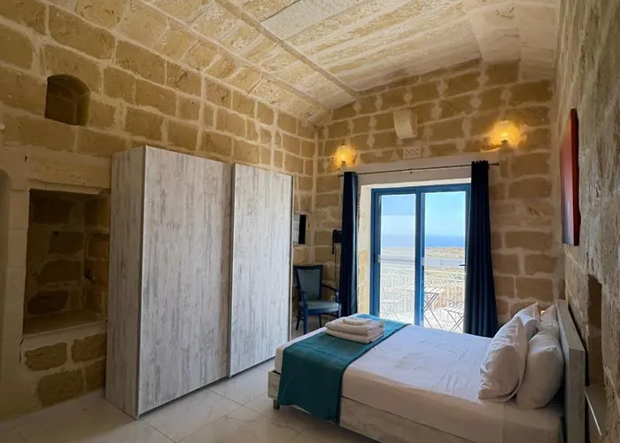 Fiftyfour West Boutique Living B&B